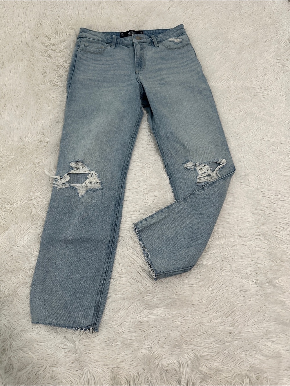 ๐ฏ๏ธ Hollister Straight Crop Jeans